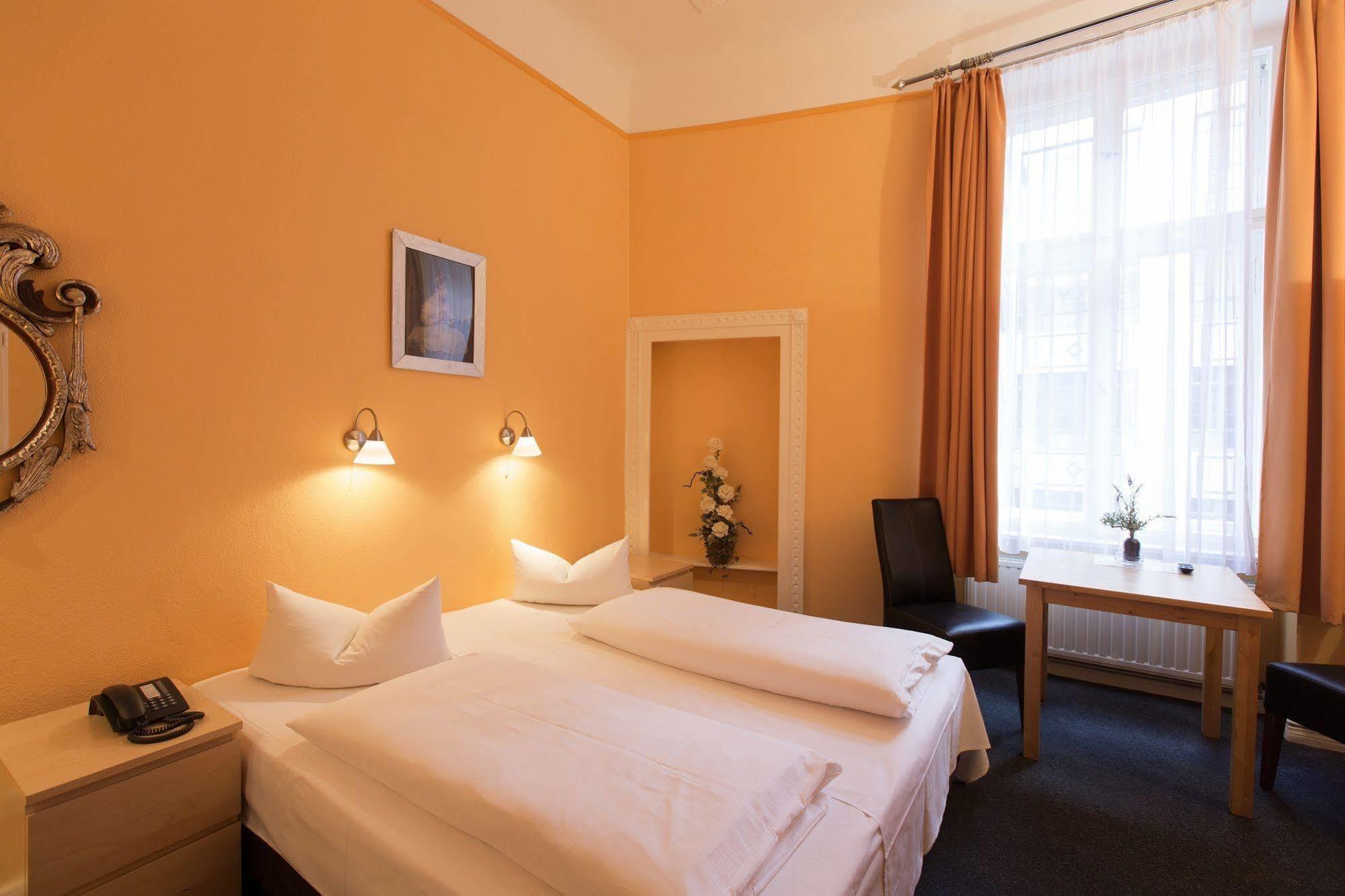 Hotel Am Hermannplatz Berlín Exterior foto