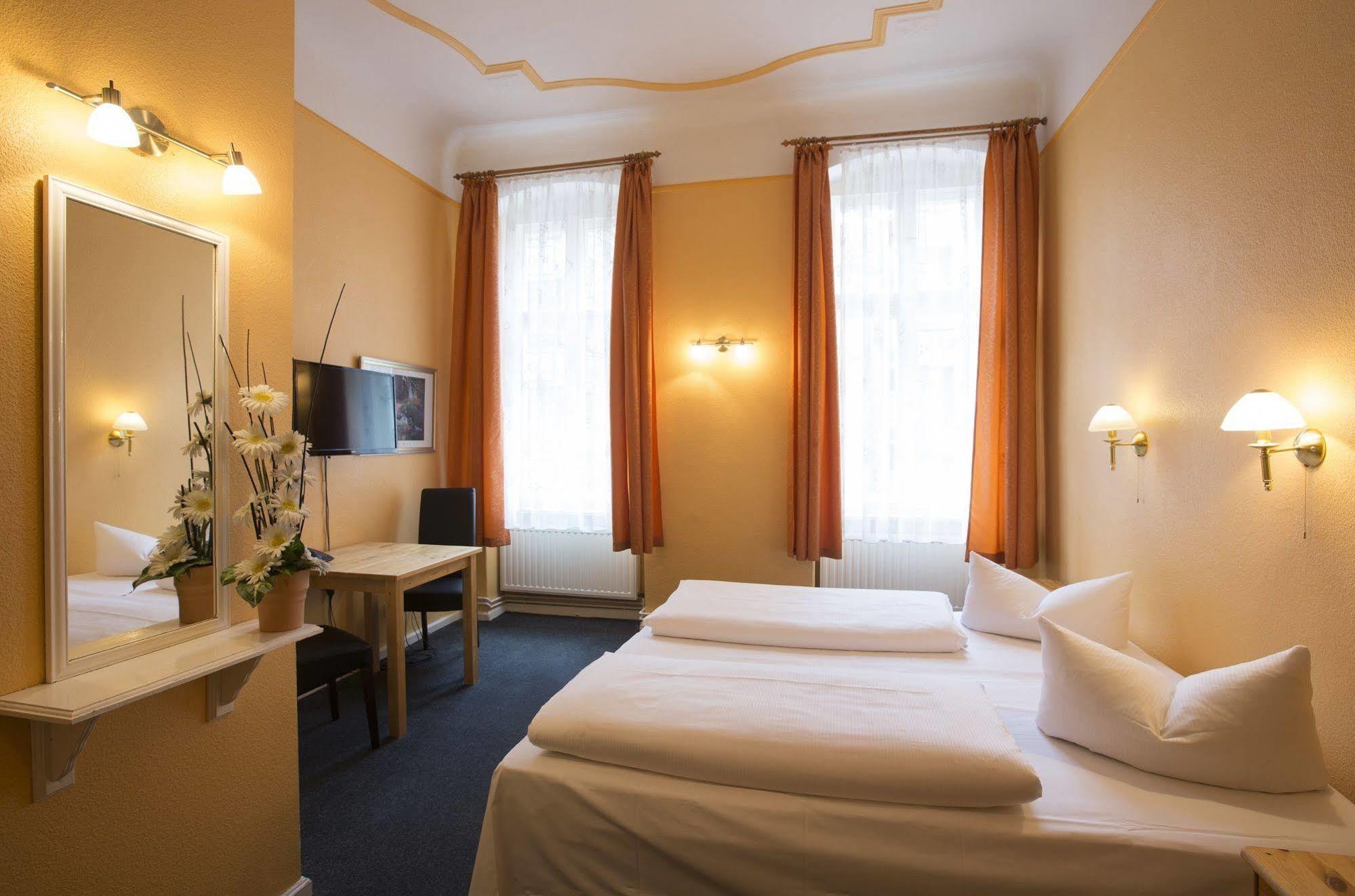 Hotel Am Hermannplatz Berlín Exterior foto